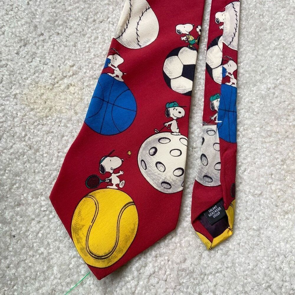 Vintage Collectable 1958 100% Silk Peanuts Snoopy Sports Tie